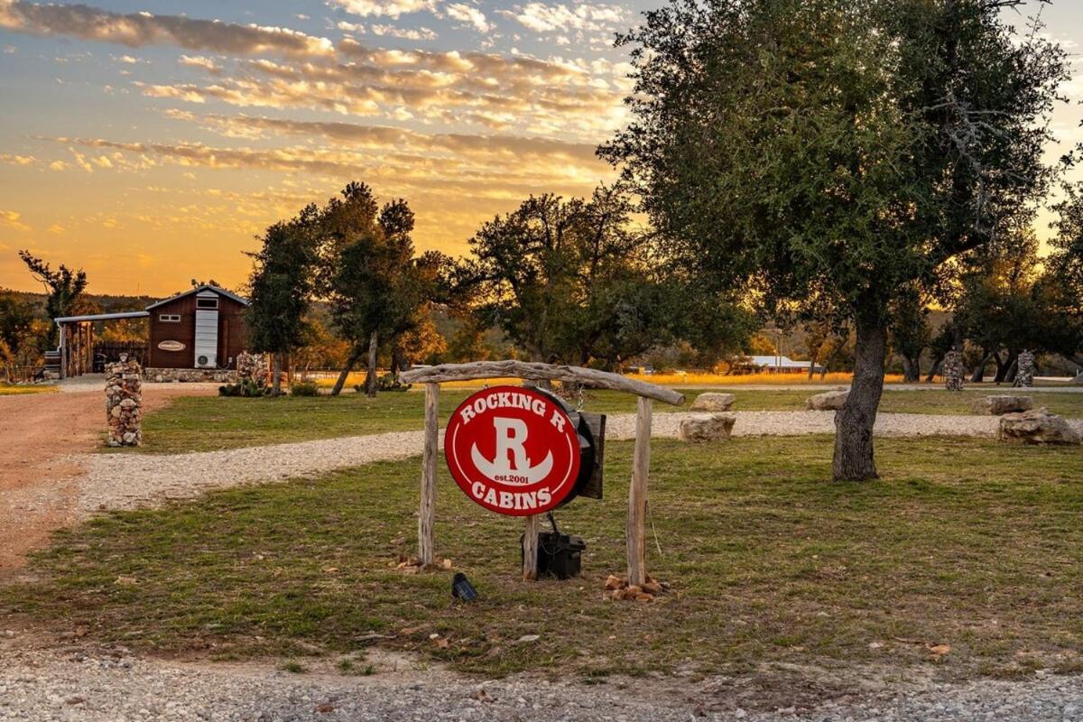 Rockin' R - Morning Star Cabin Fredericksburg Bagian luar foto